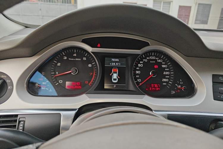 Used Audi A6L 2011 2.4L Technology Edition Instrument Cluster