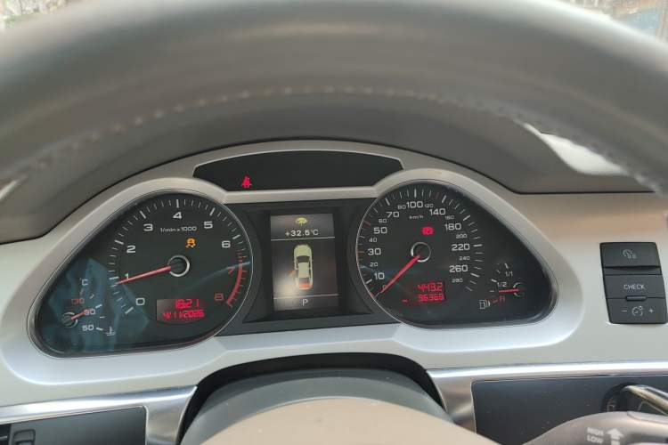 Used Audi A6L 2011 2.0 TFSI Automatic Standard Edition Instrument Cluster