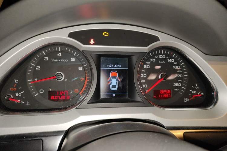 Used Audi A6L 2011 2.0 TFSI automatic Comfort trim Instrument Cluster