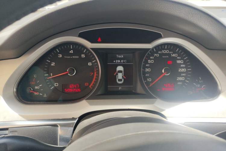 Used Audi A6L 2011 2.0 TFSI Automatic Standard Edition Instrument Cluster
