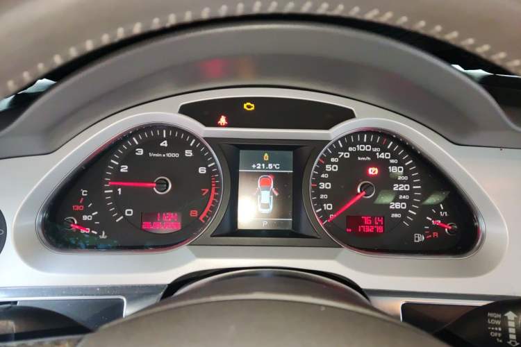 Used Audi A6L 2011 2.0 TFSI Automatic Standard Edition Instrument Cluster