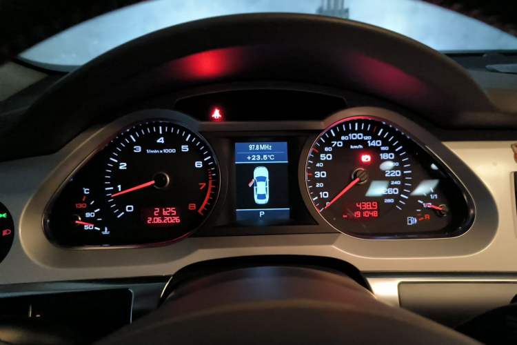 Used Audi A6L 2011 2.4L Technology Edition Instrument Cluster