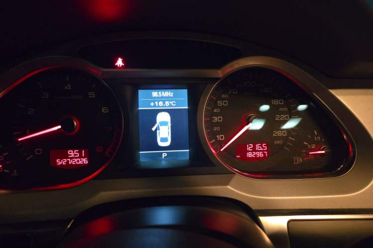 Used Audi A6L 2011 2.0 TFSI Automatic Standard Edition Instrument Cluster