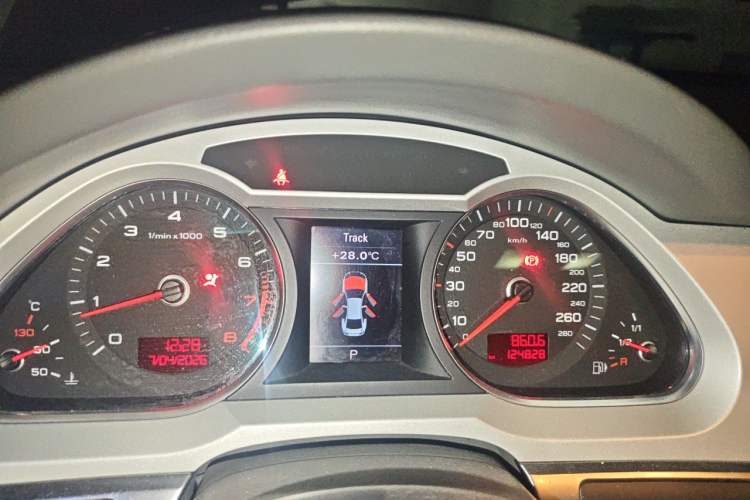 Used Audi A6L 2011 2.0 TFSI Automatic Standard Edition Instrument Cluster