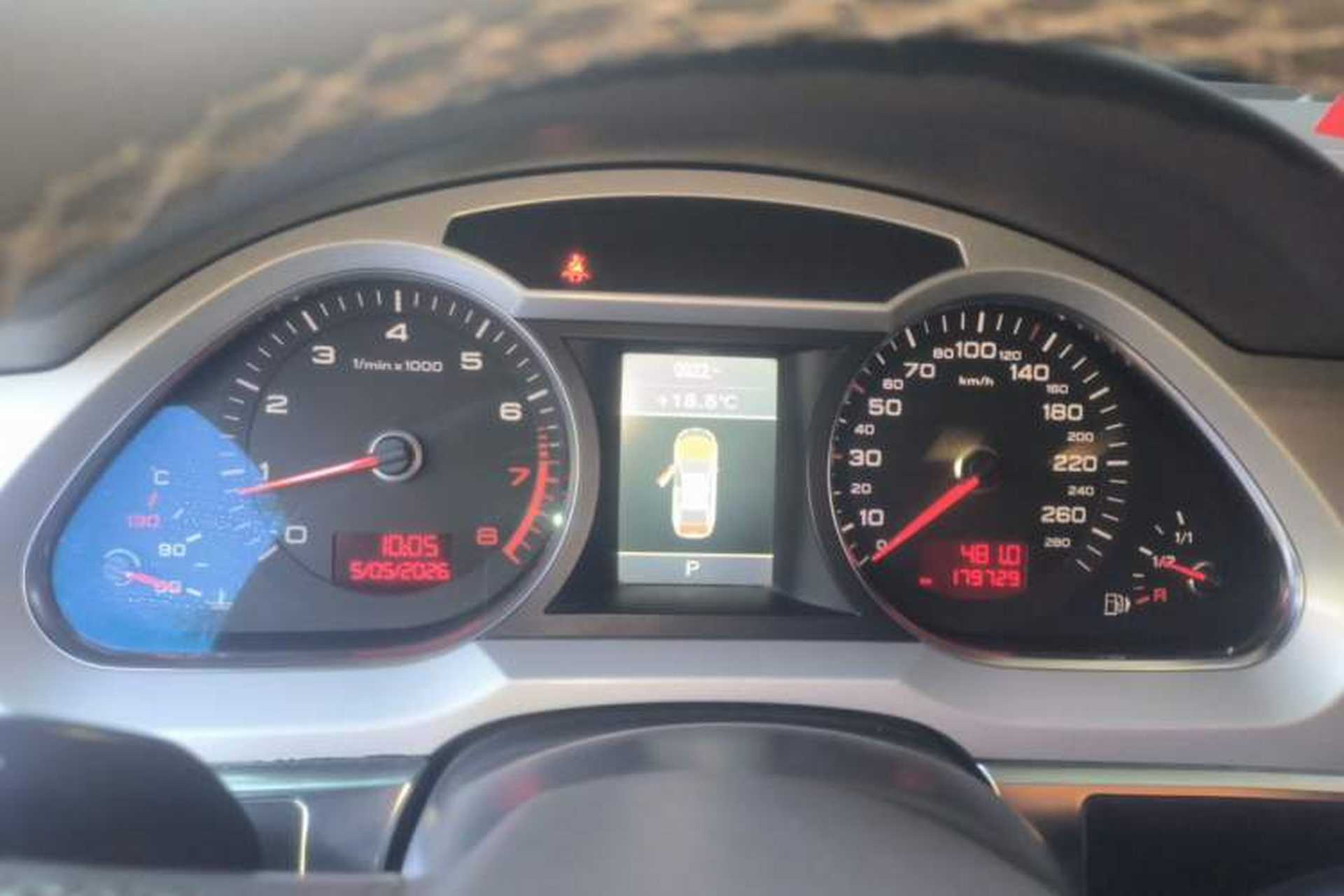 Used Audi A6L 2011 2.0 TFSI automatic Comfort trim Instrument Cluster