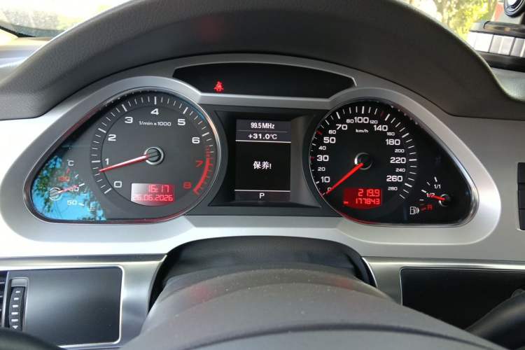 Used Audi A6L 2011 2.4L Technology Edition Instrument Cluster