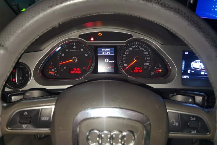 Used Audi A6L 2011 2.0 TFSI automatic Comfort trim Instrument Cluster