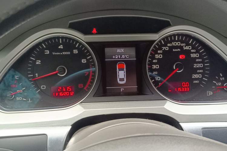 Used Audi A6L 2011 2.0 TFSI automatic Comfort trim Instrument Cluster