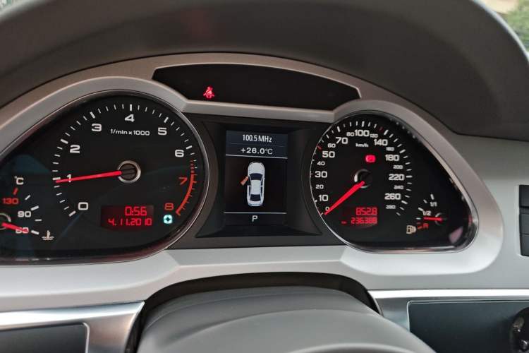 Used Audi A6L 2011 2.4L Luxury Edition Instrument Cluster
