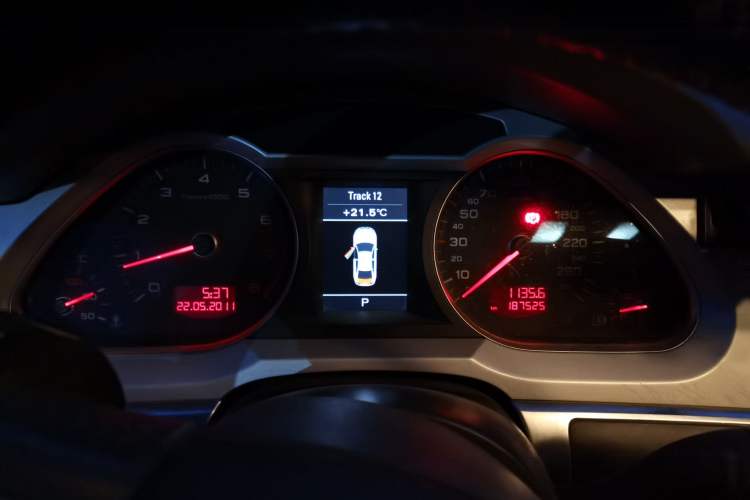 Used Audi A6L 2011 2.0 TFSI Automatic Standard Edition Instrument Cluster