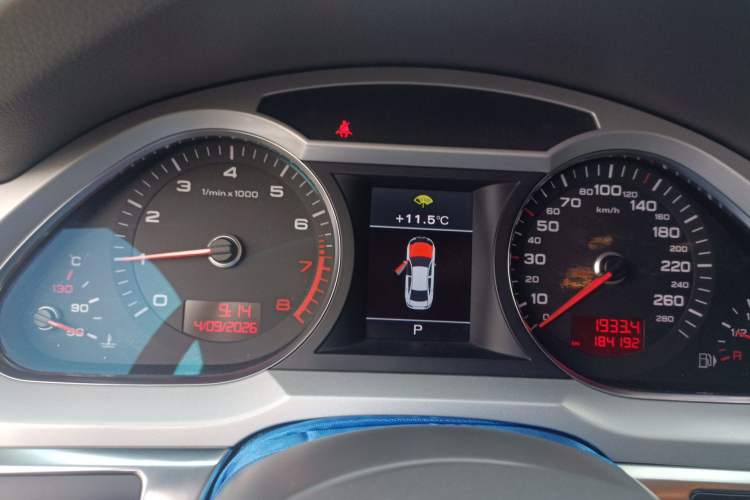 Used Audi A6L 2011 2.0 TFSI automatic Comfort trim Instrument Cluster