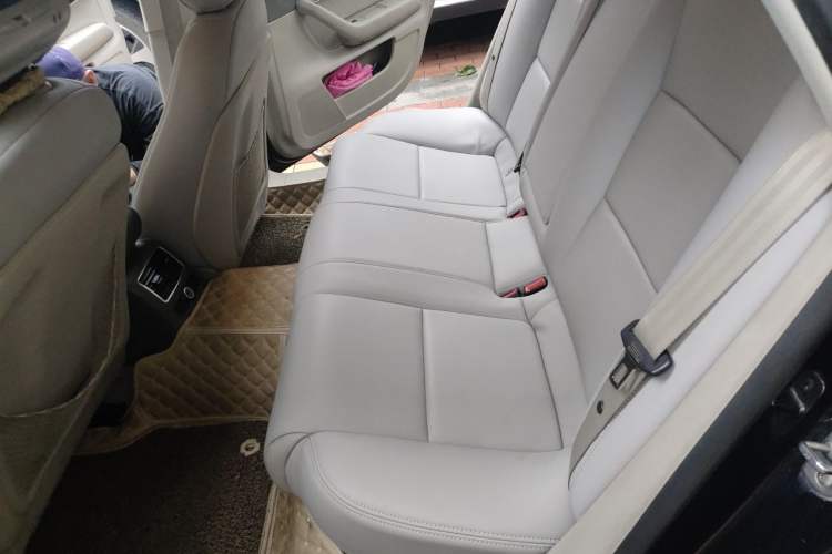Used Audi A6L 2011 2.0 TFSI Automatic Standard Edition Left Rear Seat