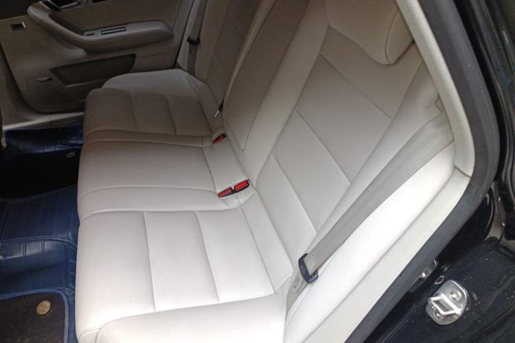 Used Audi A6L 2011 3.0 TFSI quattro Luxury Model Left Rear Seat