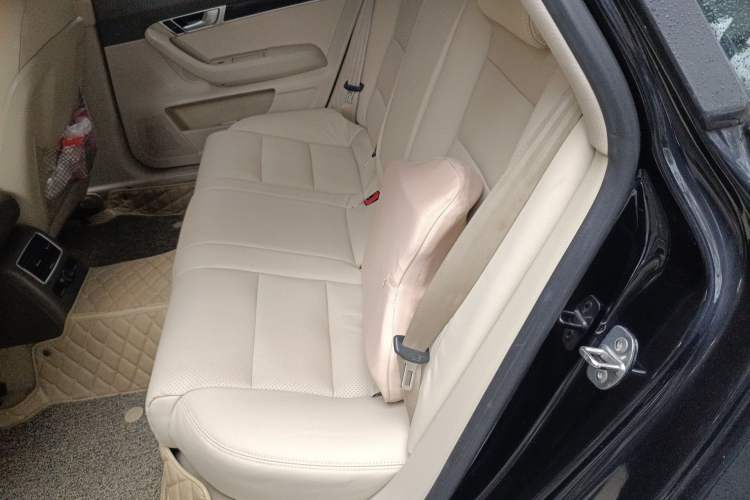 Used Audi A6L 2011 2.0 TFSI automatic Comfort trim Left Rear Seat
