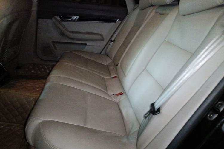 Used Audi A6L 2011 2.0 TFSI automatic Comfort trim Left Rear Seat