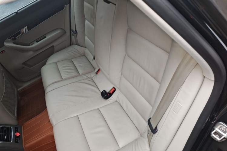 Used Audi A6L 2011 2.4L Luxury Edition Left Rear Seat