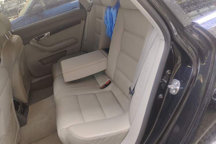 Used Audi A6L 2011 2.0 TFSI automatic Comfort trim Left Rear Seat