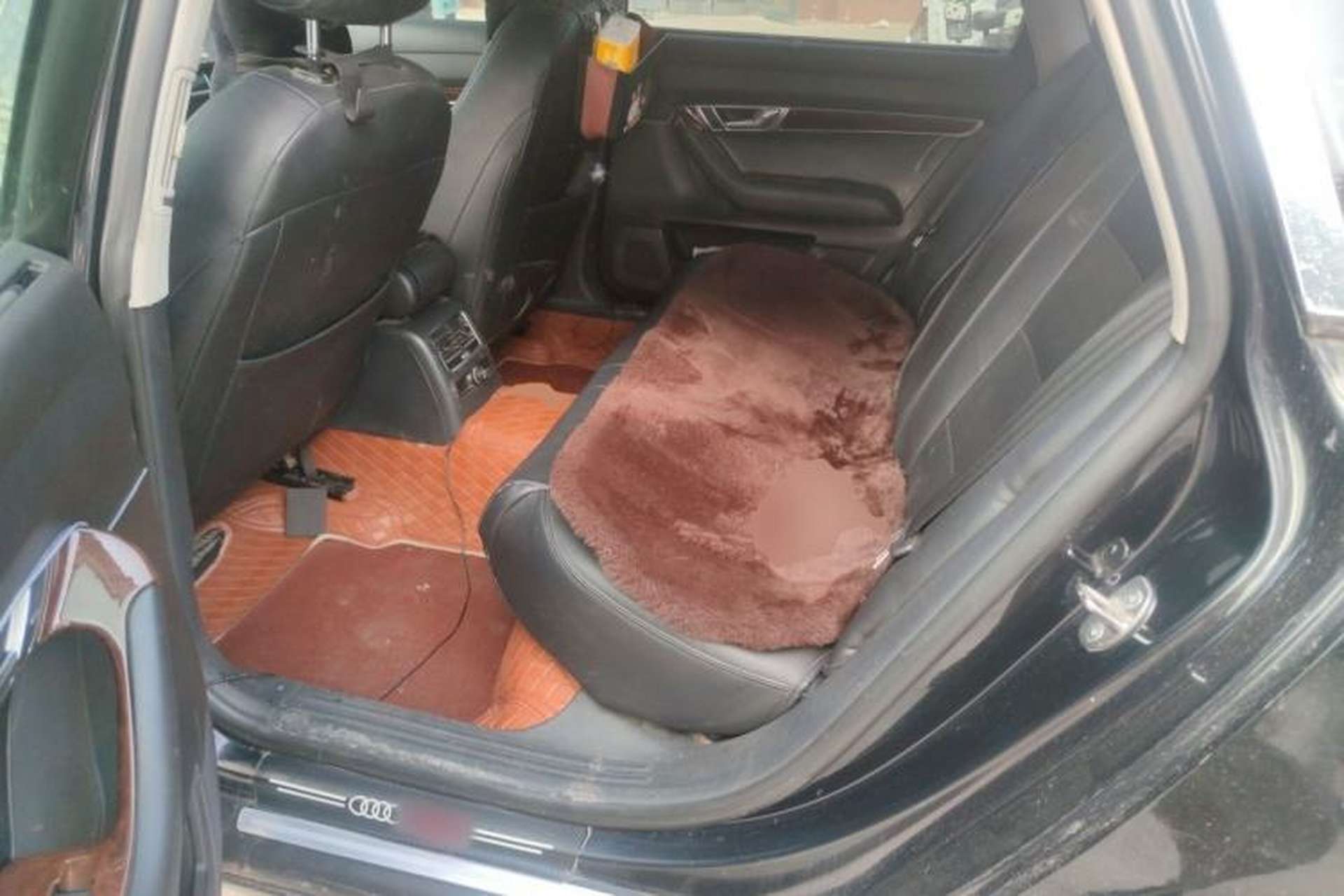 Used Audi A6L 2011 2.0 TFSI automatic Comfort trim Left Rear Seat