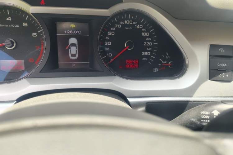 Used Audi A6L 2011 2.4L Technology Edition Odometer Close Up