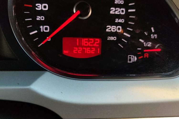 Used Audi A6L 2011 2.8 FSI Comfort Model Odometer Close Up