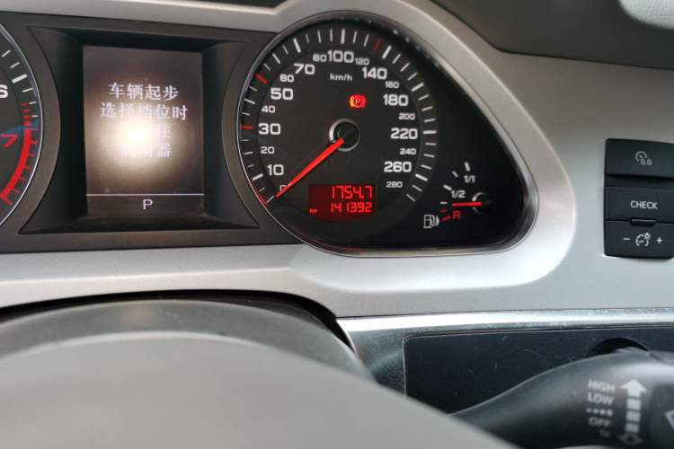 Used Audi A6L 2011 2.4L Technology Edition Odometer Close Up