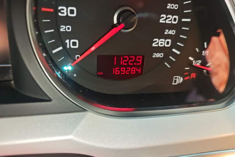 Used Audi A6L 2011 2.4L Technology Edition Odometer Close Up