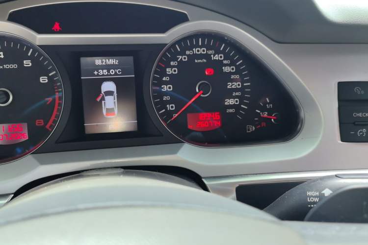Used Audi A6L 2011 2.4L Technology Edition Odometer Close Up
