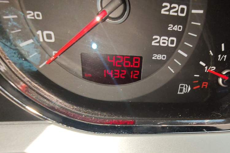 Used Audi A6L 2011 2.4L Technology Edition Odometer Close Up