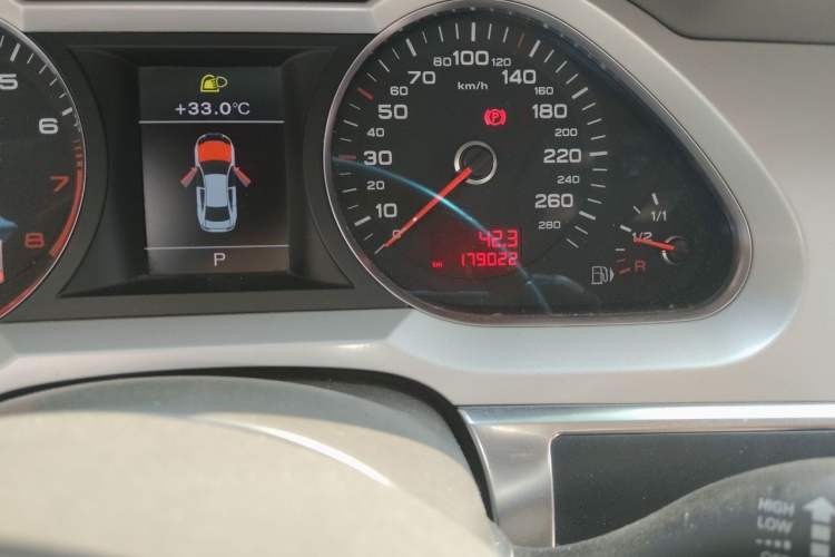Used Audi A6L 2011 2.4L Technology Edition Odometer Close Up