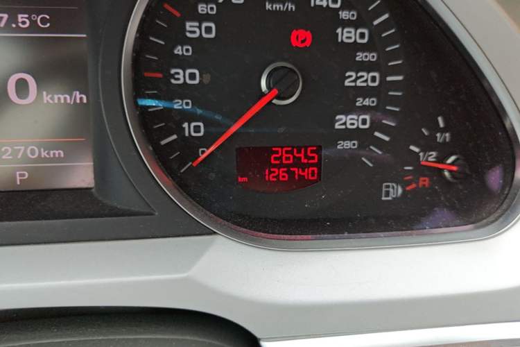 Used Audi A6L 2011 2.4L Technology Edition Odometer Close Up