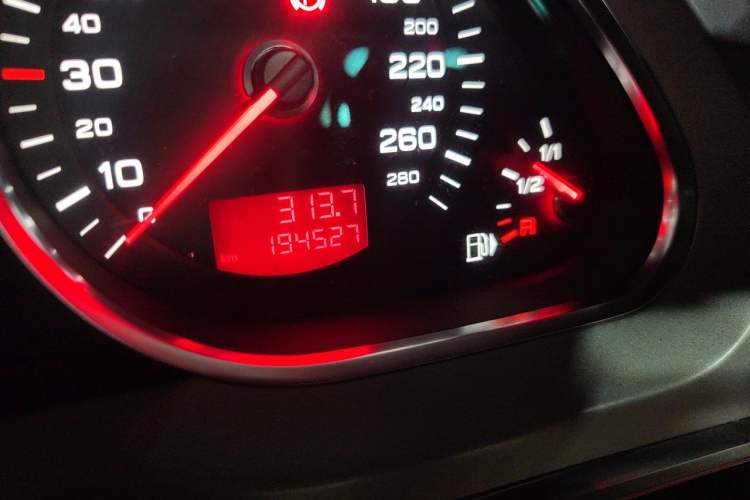 Used Audi A6L 2011 2.8 FSI Comfort Model Odometer Close Up