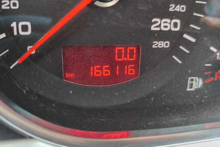 Used Audi A6L 2011 2.0 TFSI Automatic Standard Edition Odometer Close Up