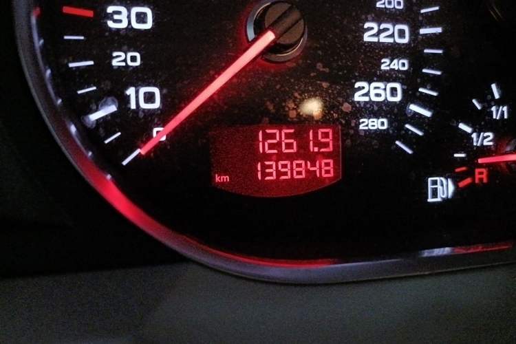 Used Audi A6L 2011 2.0 TFSI automatic Comfort trim Odometer Close Up