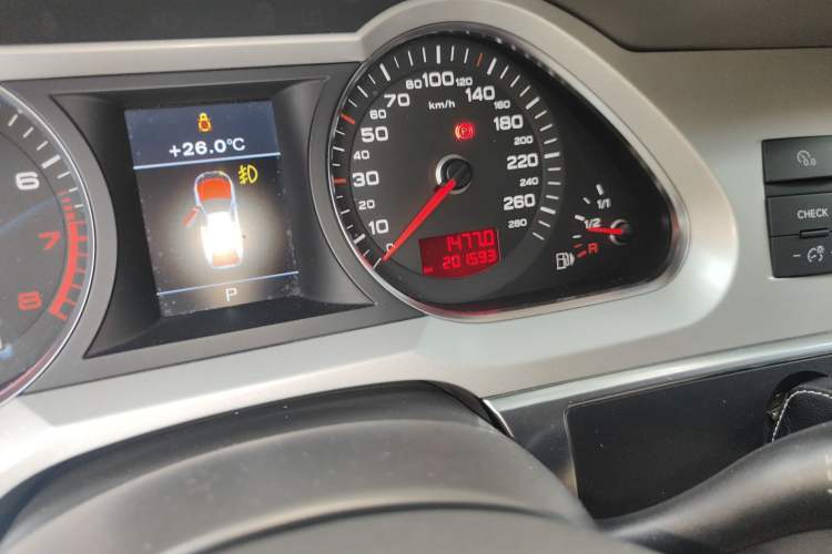 Used Audi A6L 2011 2.4L Technology Edition Odometer Close Up