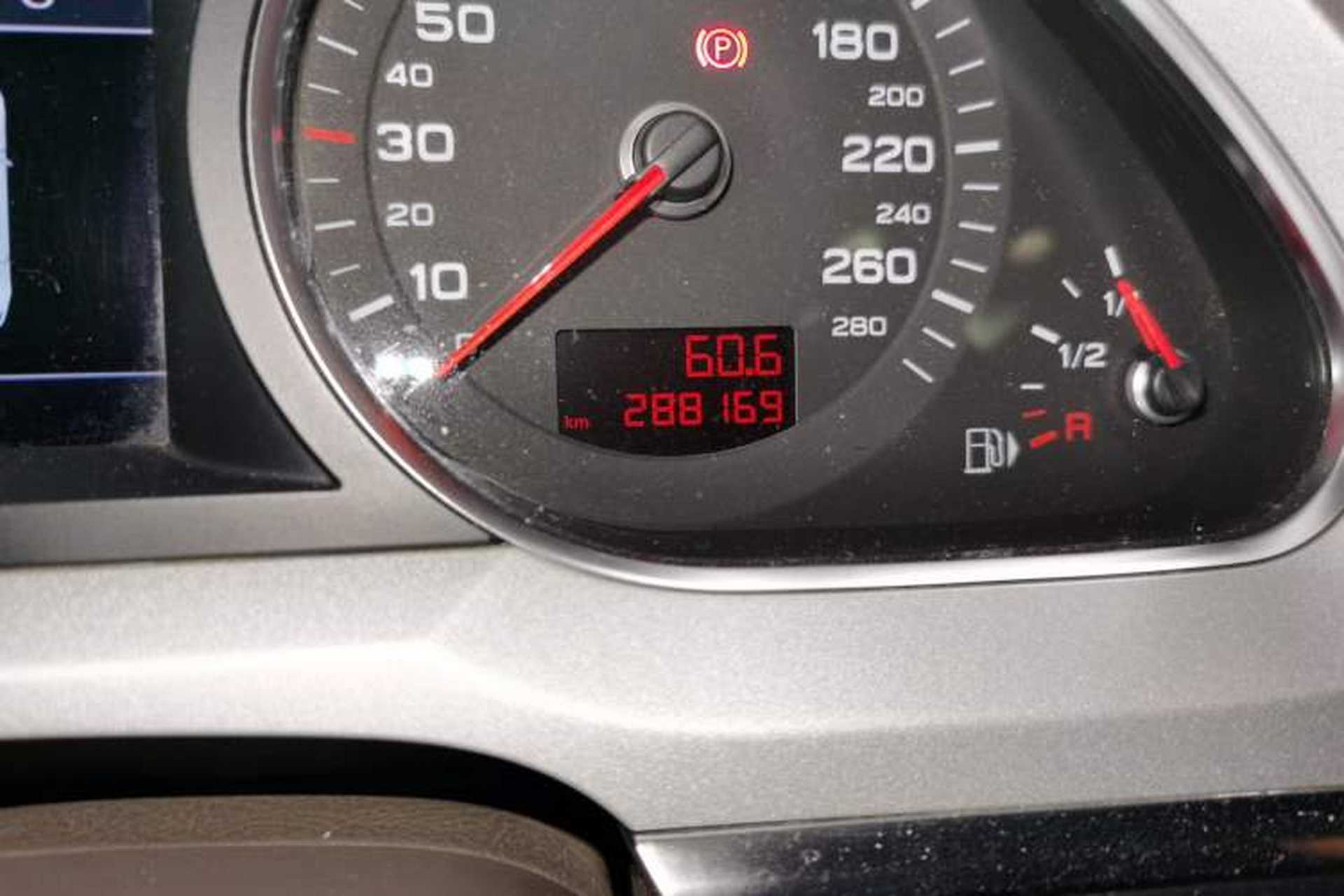Used Audi A6L 2011 2.8 FSI Comfort Model Odometer Close Up