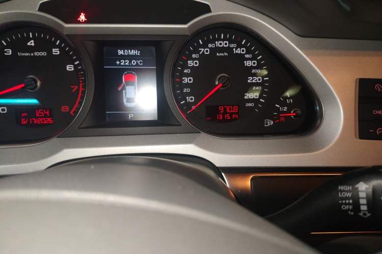 Used Audi A6L 2011 2.8 FSI Luxury Model Odometer Close Up