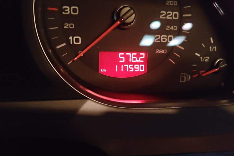 Used Audi A6L 2011 2.4L Technology Edition Odometer Close Up