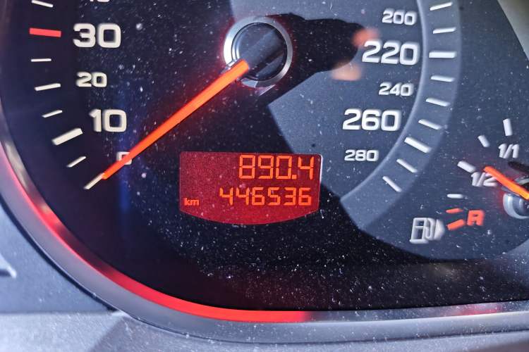 Used Audi A6L 2011 2.7 TDI Comfort Model Odometer Close Up