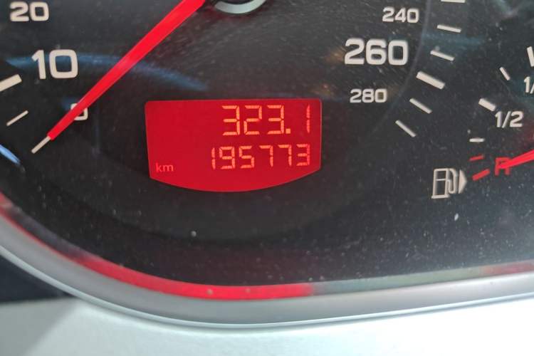 Used Audi A6L 2011 2.0 TFSI Automatic Standard Edition Odometer Close Up