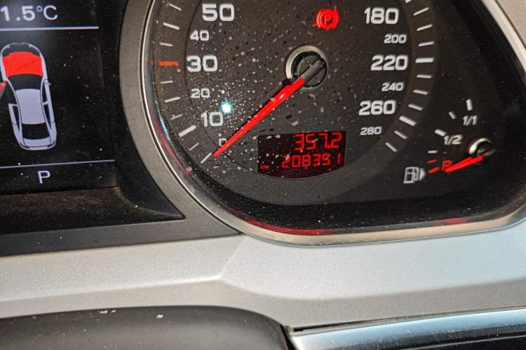 Used Audi A6L 2011 2.4L Technology Edition Odometer Close Up