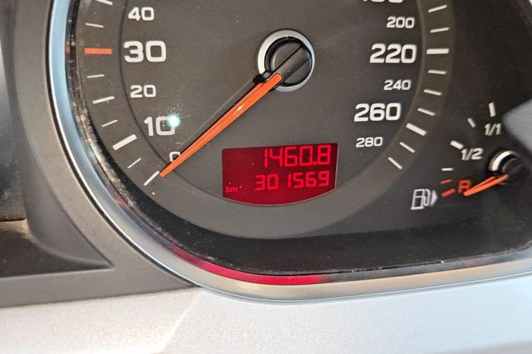 Used Audi A6L 2011 2.7 TDI Comfort Model Odometer Close Up