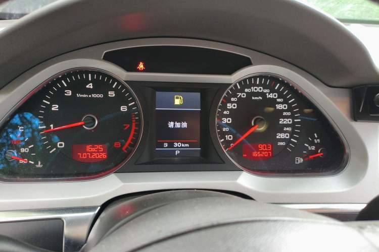 Used Audi A6L 2011 2.4L Comfort Edition Odometer Close Up