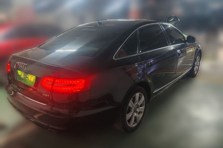 Used Audi A6L 2011 2.8 FSI Luxury Model Rear Right 45 Deg