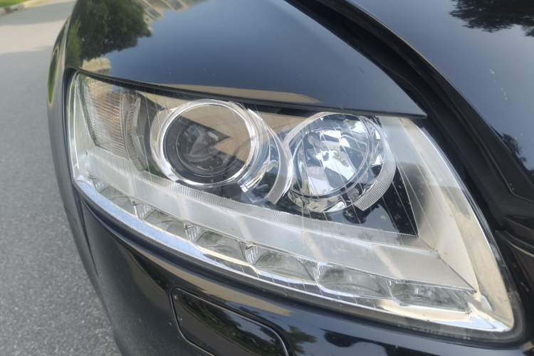 Used Audi A6L 2011 2.0 TFSI Automatic Standard Edition Right Front Headlight