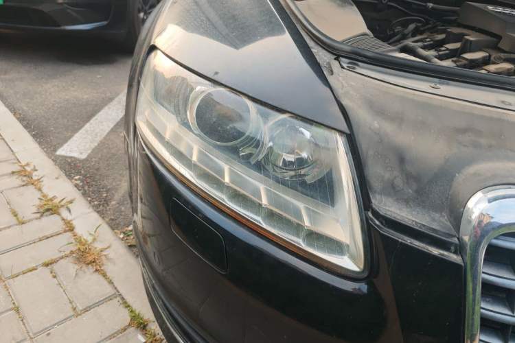 Used Audi A6L 2011 2.0 TFSI Automatic Standard Edition Right Front Headlight