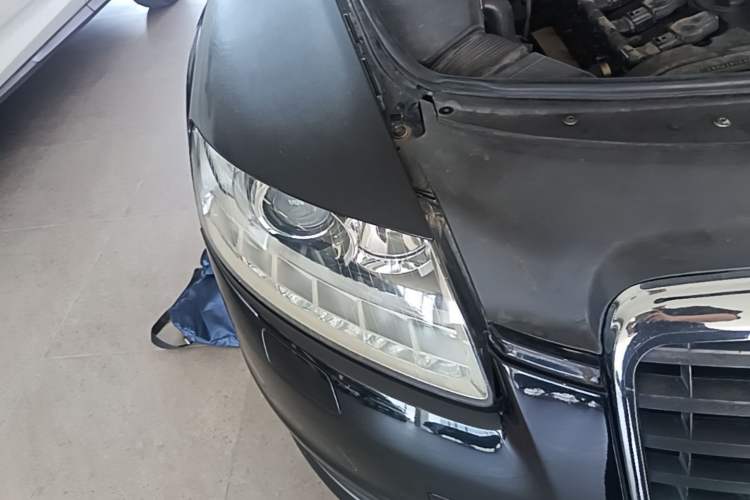 Used Audi A6L 2011 2.0 TFSI Automatic Standard Edition Right Front Headlight