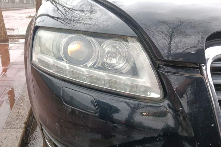 Used Audi A6L 2011 2.4L Comfort Edition Right Front Headlight