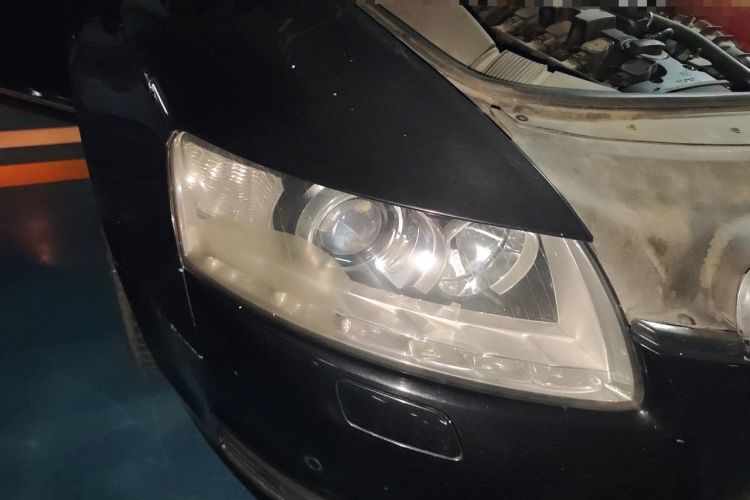 Used Audi A6L 2011 2.0 TFSI Automatic Standard Edition Right Front Headlight