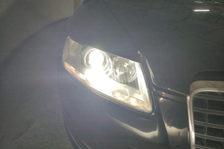Used Audi A6L 2011 2.0 TFSI Automatic Standard Edition Right Front Headlight