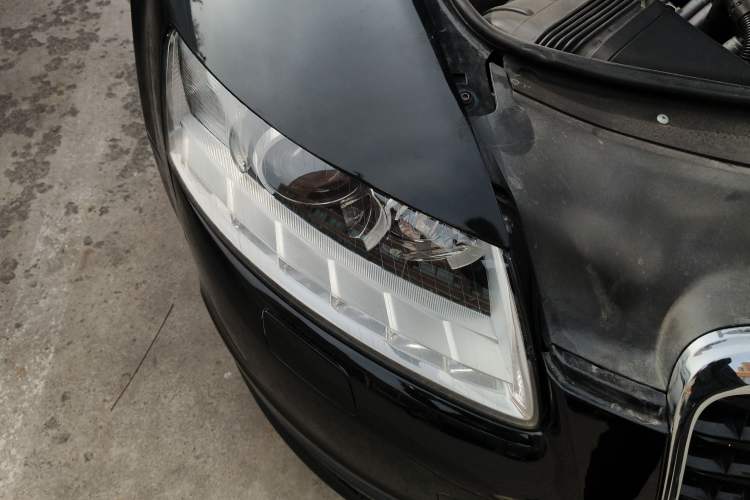 Used Audi A6L 2011 2.8 FSI quattro Luxury Model Right Front Headlight